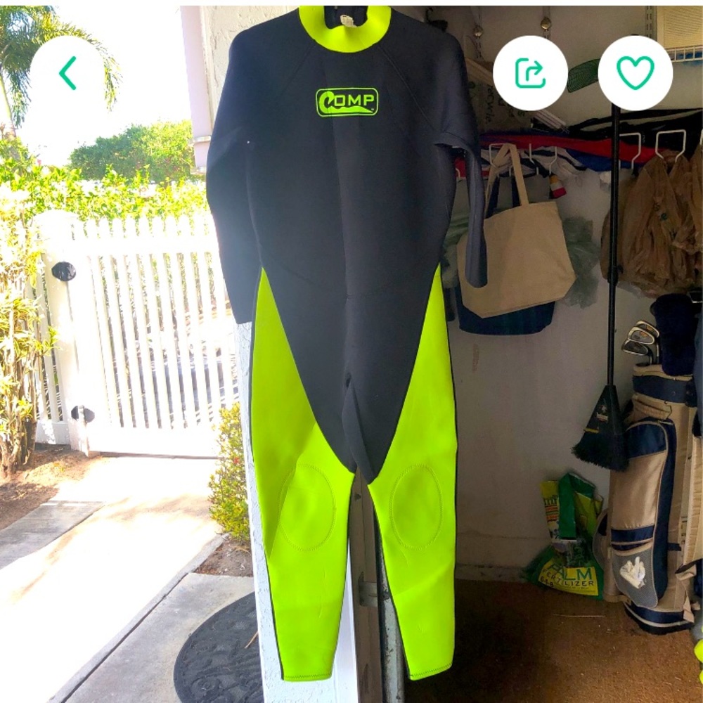 Large unisex wet suit like New